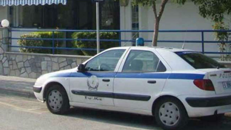 Τρίκαλα: Δάσκαλος δημοτικού κατηγορείται για θώπευση μαθητριών