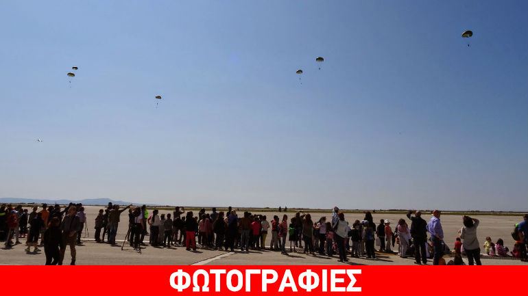 «Έβρεξε» αλεξιπτωτιστές στην Αλεξανδρούπολη