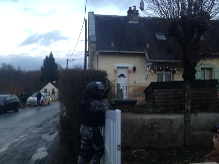 Ομάδες Παρέμβασης της Εθνικής Αστυνομίας «χτενίζουν» την περιοχή Κορσί