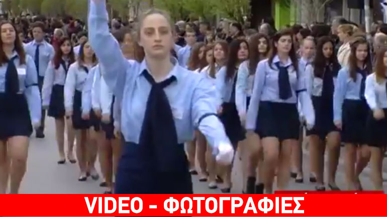 Ρέθυμνο: Με μαύρα περιβραχιόνια για τον Βαγγέλη Γιακουμάκη η παρέλαση