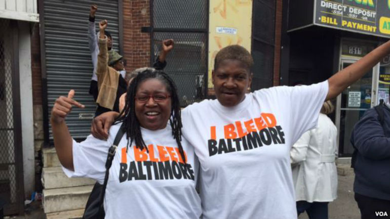 ΗΠΑ: Ενθουσιασμός για την άσκηση διώξεων στους αστυνομικούς που συνέλαβαν τον Φρέντι Γκρέι