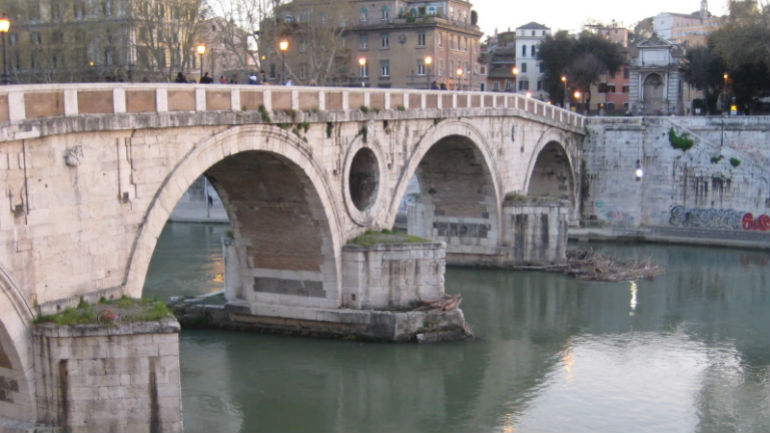 Μυστήριο στη Ρώμη: Βρέθηκε κομμένο πόδι με τη φράση «Ωραία μέρα για να πεθάνεις»