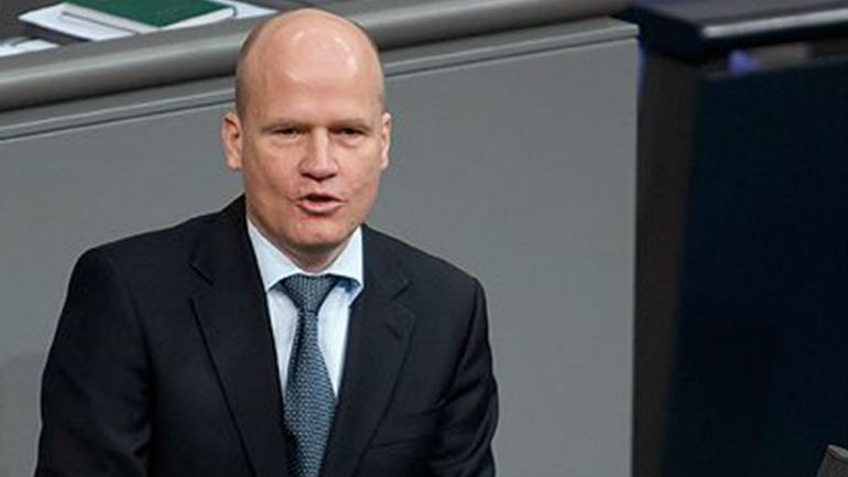 Δεν «βλέπει» συμφωνία με Αθήνα σύντομα εταίρος της Μέρκελ