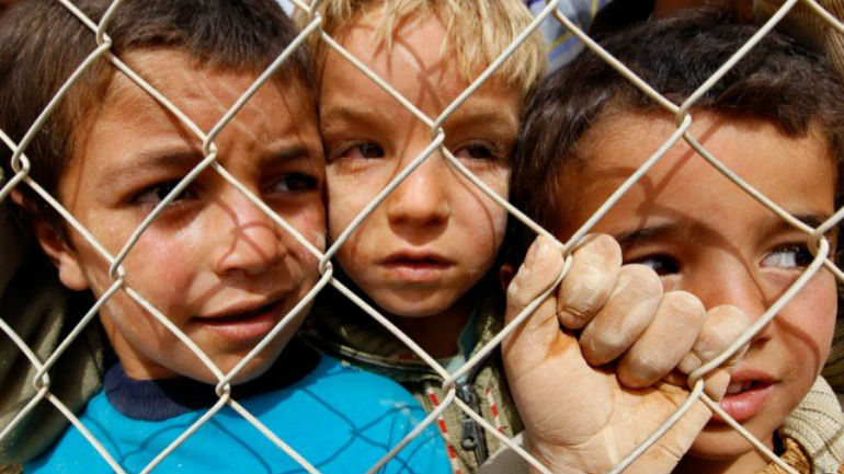 UEFA: Δωρεά 2 εκατ. ευρώ για τα παιδιά των προσφύγων