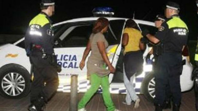 Κοινές περιπολίες Βρετανών και Ισπανών αστυνομικών για τους… άτακτους τουρίστες