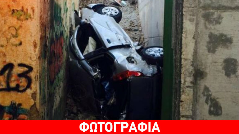 Νεκρός οδηγός που «καρφώθηκε» ανάμεσα σε δύο γέφυρες