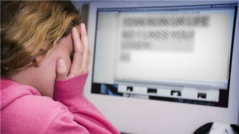 Ρόδος: Εκπαιδευτικός έστελνε «πονηρά» μηνύματα σε μαθήτρια