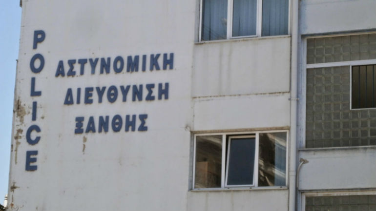 Ξάνθη: Χειροπέδες για μαχαίρια και τσεκούρι