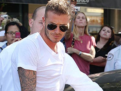 Στο πλευρό του Arnold ο Beckham