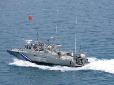 Επιχειρήσεις διάσωσης μεταναστών σε Λέσβο και Σύμη