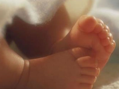 Βρέφος 8 μηνών ζούσε στον δρόμο