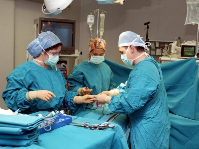 Μητέρα δωρίζει τα όργανα του εγκεφαλικά νεκρού γιου της