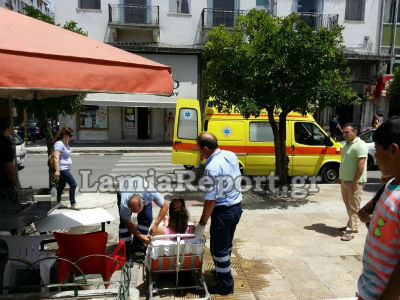 Το πεζοδρόμιο – παγίδα την έστειλε στο νοσοκομείο