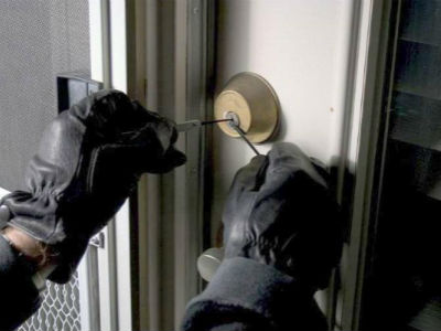 Διέρρηξαν καταστήματα σε Αλεξανδρούπολη και Ορεστιάδα