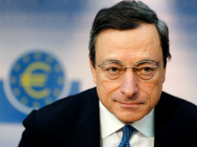 Τα αυστηρά μηνύματα Ντράγκι στον Γιάνη Βαρουφάκη Τα αυστηρά μηνύματα Ντράγκι στον Γιάνη Βαρουφάκη