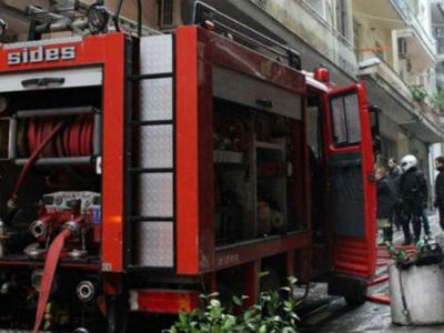 Τρίκαλα: Φωτιά σε ασανσέρ πολυκατοικίας
