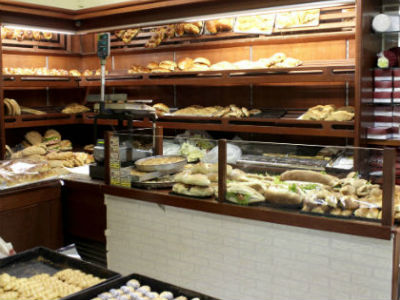 Εισέβαλε σε φούρνο με καραμπίνα και «σήκωσε» το ταμείο