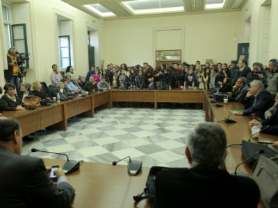 Ο Φορτσάκης απειλεί με διώξεις τους φοιτητές