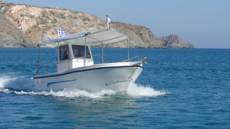 Μήλος: Η βαρκάδα κατέληξε στο νοσοκομείο