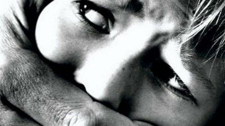 Σοκ: Άντρας των ΜΑΤ στραγγάλισε την 7χρονη κόρη του Σοκ: Άντρας των ΜΑΤ στραγγάλισε την 7χρονη κόρη του