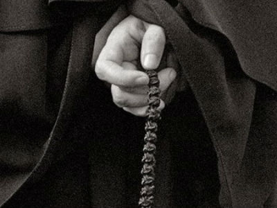 Παπαδιά μήνυσε ιερέα για βιαιοπραγία