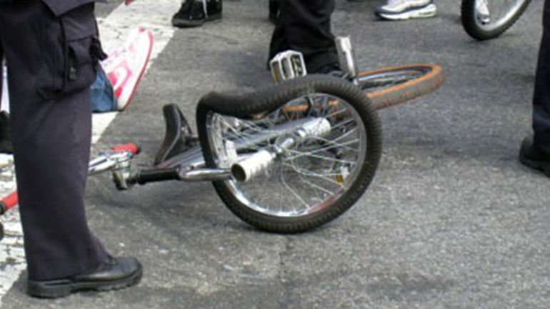 Πάτρα: Ποδηλάτισσα «βούτηξε» σε κοίτη ποταμού