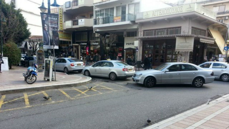 Αγρίνιο: «Εμφύλιος» μεταξύ των οδηγών ταξί λόγω μονής ταρίφας