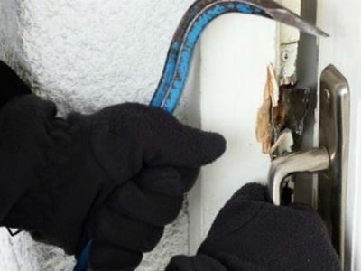 Νεαροί διαρρήκτες «ρήμαζαν» σπίτια στο Αγρίνιο