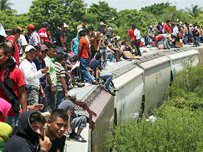 Μεξικό: Τουλάχιστον 16 νεκροί και 30 τραυματίες σε σύγκρουση αμαξοστοιχίας με λεωφορείο