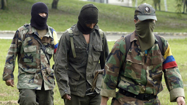 Κολομβία: Δύο αστυνομικοί κι ένας πολίτης νεκροί από πυρά