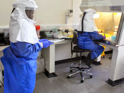 Σιέρα Λεόνε: Δύο γιατροί πέθαναν από Έμπολα