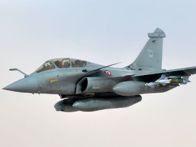 Αυξάνει τις δυνάμεις κατά των τζιχαντιστών η Γαλλία