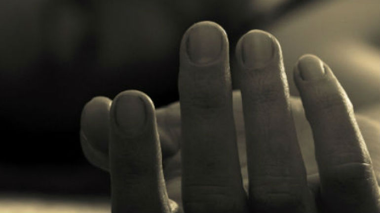 Ηράκλειο: Απειλούσε να πέσει από την ταράτσα του σπιτιού του