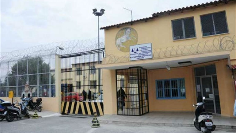 Προσπάθησαν να εκφενδονίσουν ναρκωτικά μέσα στις φυλακές