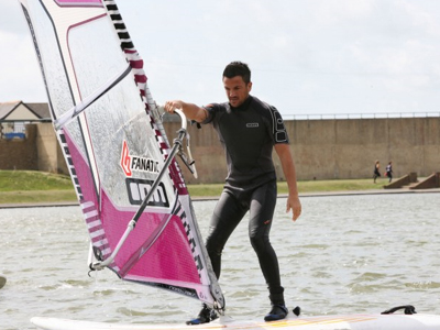 Έξαλλος με τον Alex Reid ο Peter Andre Έξαλλος με τον Alex Reid ο Peter Andre