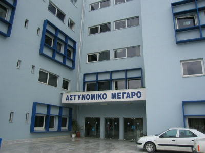 Χανιά: Νεαρός «έσπαγε» αυτοκίνητα