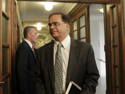 Μηνυτήρια αναφορά εναντίον του Χαρδούβελη για τον ΕΝΦΙΑ