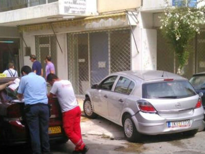 Πάτρα: Αυτοκίνητο «καβάλησε» πεζοδρόμιο