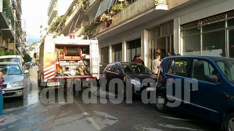 Πάτρα: Αναστάτωση από φωτιά σε υπόγειο πολυκατοικίας