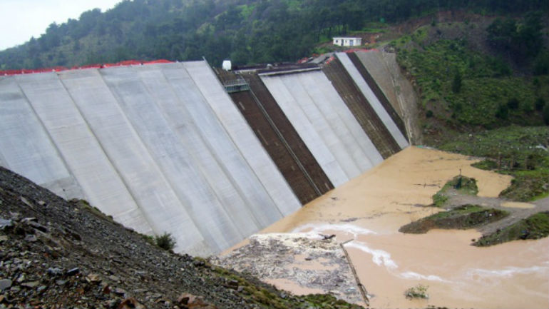 Χίος: Η… «Κόρη» πνίγεται στα χρέη