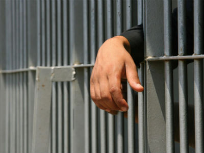 Ήθελε μαζί του στη φυλακή και δύο αθώους