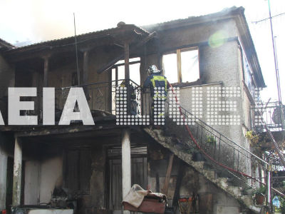 Στάχτη το σπίτι εξαμελούς οικογένειας