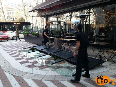 Θεσσαλονίκη: Ο αέρας «γκρέμισε» την τζαμαρία