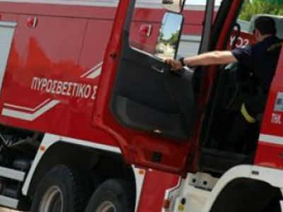 Ηράκλειο: Αυτοκίνητο παραδόθηκε στις φλόγες