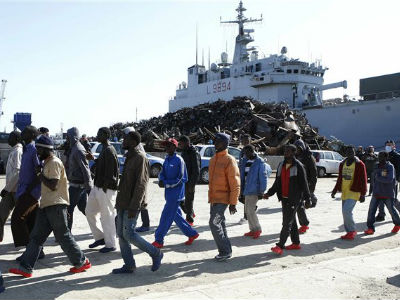 Περίπου 1.000 μετανάστες διασώθηκαν σε 24 ώρες στη Μεσόγειο