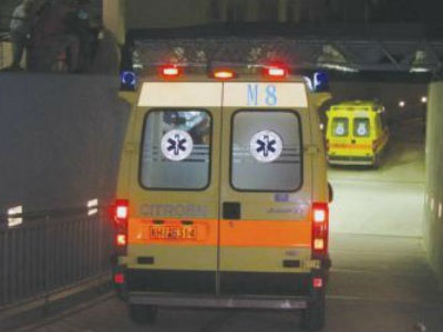 Τη «χτύπησε» και την εγκατέλειψε αιμόφυρτη στο δρόμο