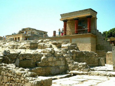 Ηράκλειο: Τουρίστας έστειλε ξεναγό στο νοσοκομείο