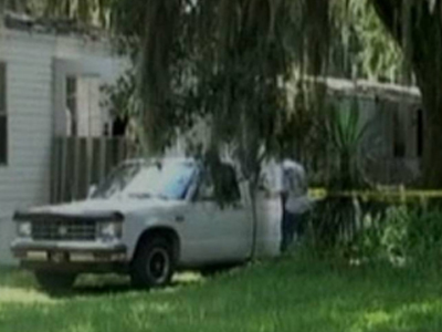 Συνελήφθη ο νεαρός που κάλεσε την Αστυνομία μετά το μακελειό