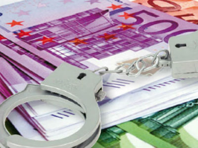 Χειροπέδες σε δύο για χρέη εφτά εκατομμυρίων ευρώ