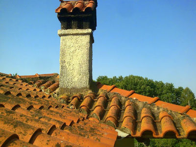 Έπεσε στο κενό καθαρίζοντας καμινάδα